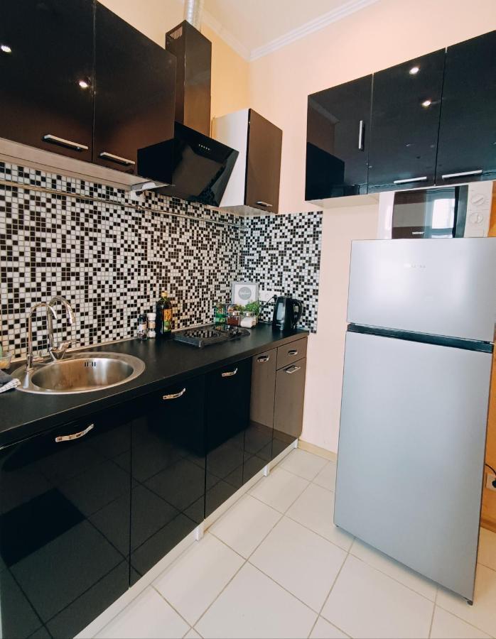 Centrally Located Studio Apartment Рига Екстериор снимка