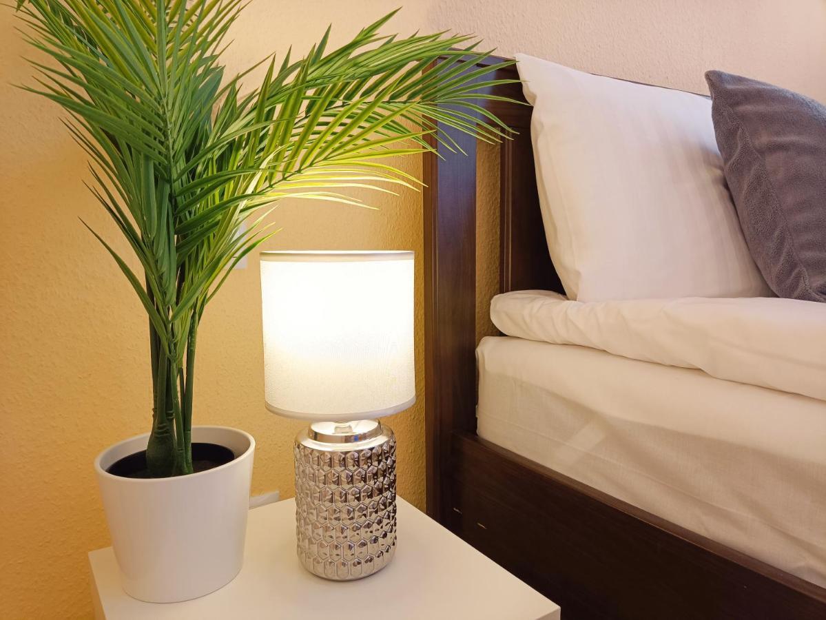 Centrally Located Studio Apartment Рига Екстериор снимка