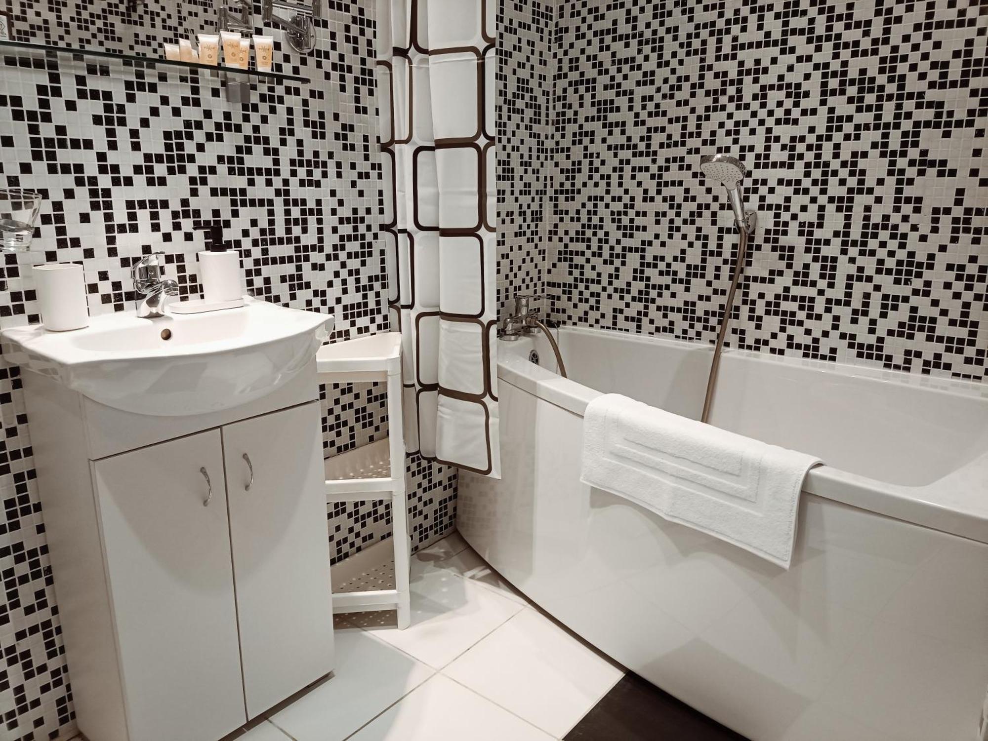 Centrally Located Studio Apartment Рига Стая снимка